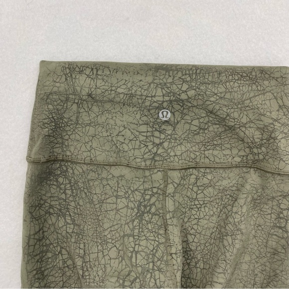 Lululemon Wunder Train High-Rise Short 8" Thread Dye Rover Black 4 - Picture 4 of 6